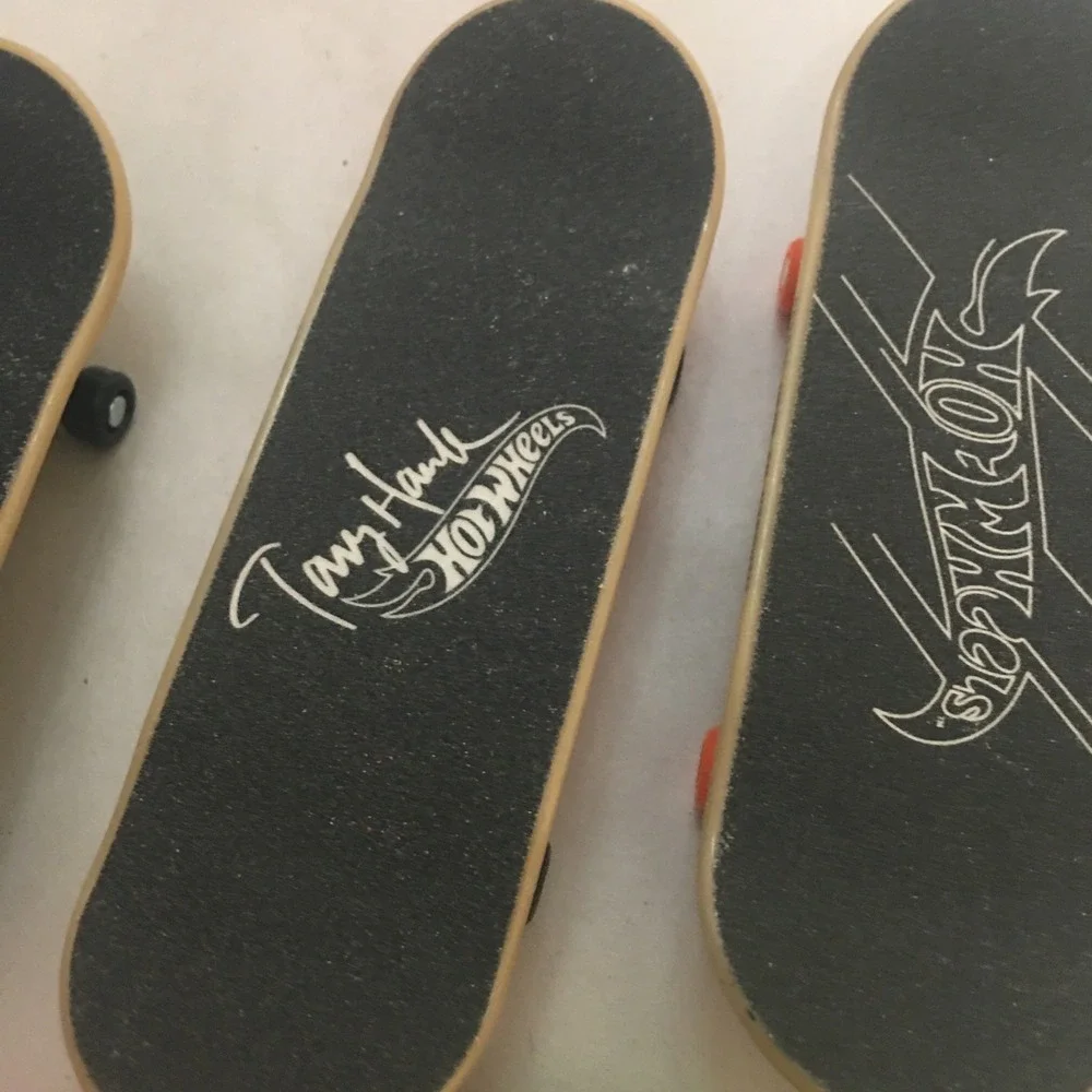 Hot Wheels Tony Hawk Finger Board  and Shoes Lot